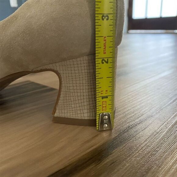 NYDJ Women's Beige Suede Block Heel Pumps size 8.5 - Picture 9 of 10